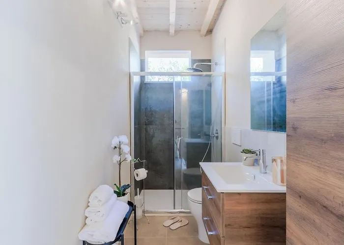 Entire With Private Swimming Pool Villa *