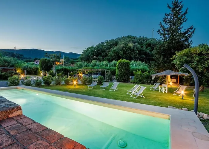 Villa Entire With Private Swimming Pool