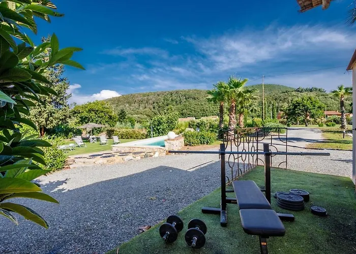 Villa Entire With Private Swimming Pool