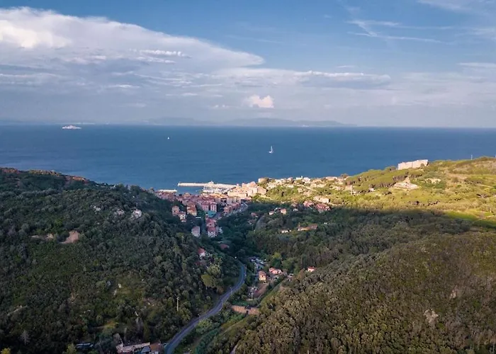 Villa Entire With Private Swimming Pool *