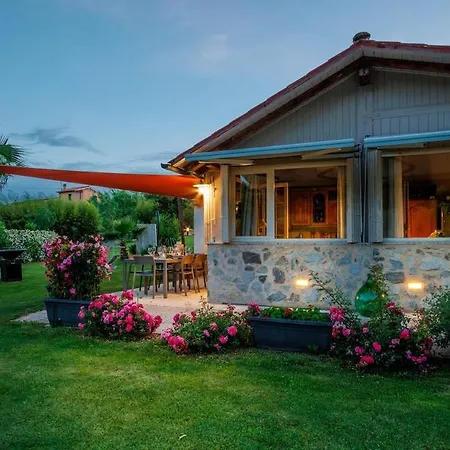 Entire With Private Swimming Pool Villa *