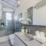 Entire With Private Swimming Pool Vila